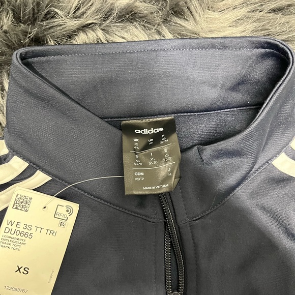 Women’s Adidas Navy Blue Longsleeve - Picture 3 of 4